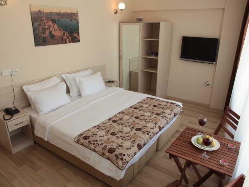 Royalist Tophane Istanbul Room photo